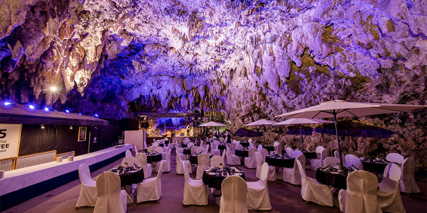 Seated Style: Up to 80 guests